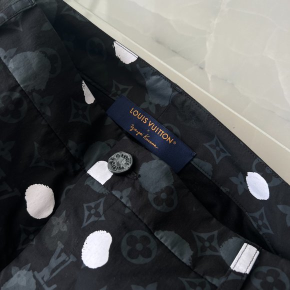 LV x YK Monogram Painted Dots Cargo Pants - Picture 6 of 8